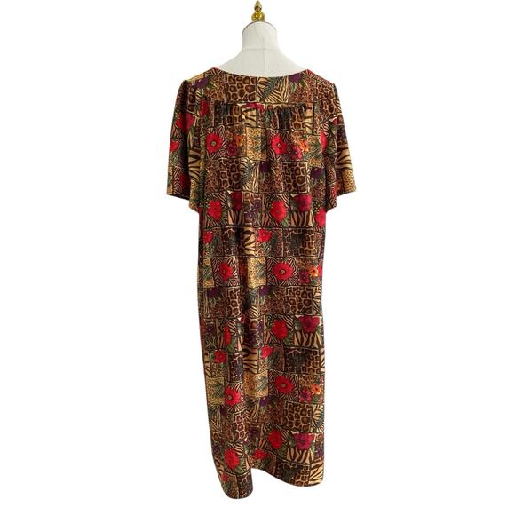 Vintage Anthony Richards Leopard Floral Muumuu House Dress with Pockets size XL - Picture 4 of 5